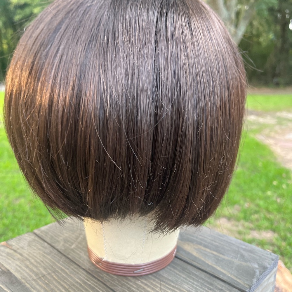 HAIR TOPPER RAQUEL WELSCH BOB WITH BANGS DARK BROWN - Picture 4 of 16
